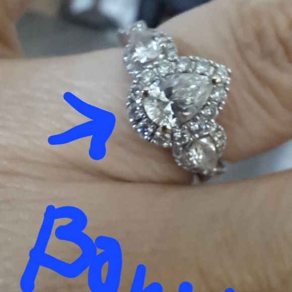 Neil Lane Ring - Picture 5 of 12